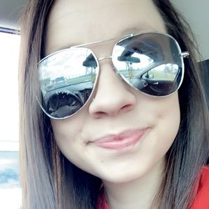 Meet your Posher, Tori